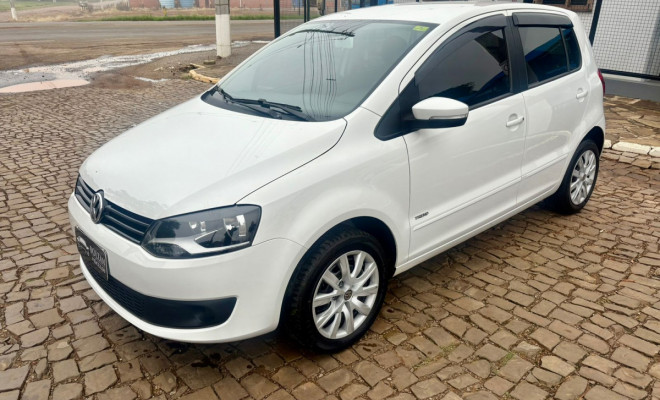VW - VolksWagen Fox 1.0 Mi Total Flex 8V 5p 2013 Flex
