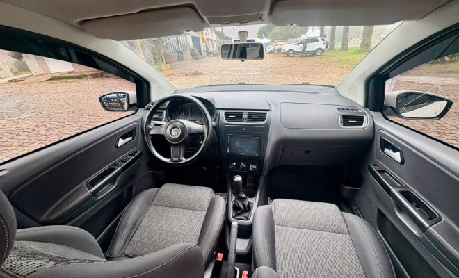 VW - VolksWagen Fox 1.0 Mi Total Flex 8V 5p 2013 Flex-6