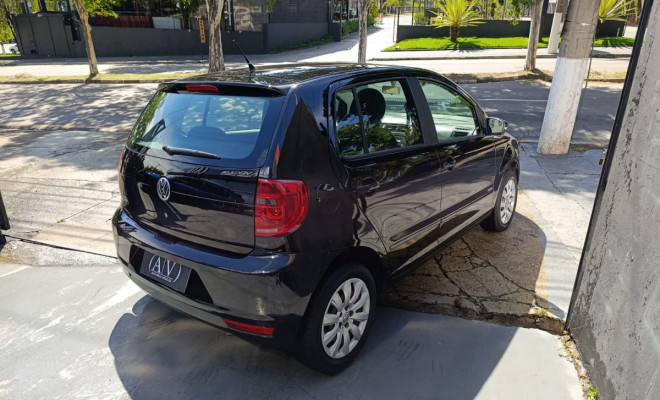 VW - VolksWagen Fox 1.0 Mi Total Flex 8V 5p 2014 Flex-4