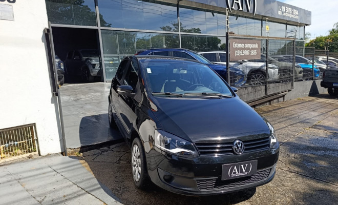 VW - VolksWagen Fox 1.0 Mi Total Flex 8V 5p 2014 Flex