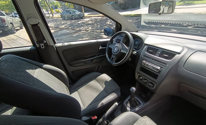VW - VolksWagen Fox 1.0 Mi Total Flex 8V 5p 2014 Flex-8