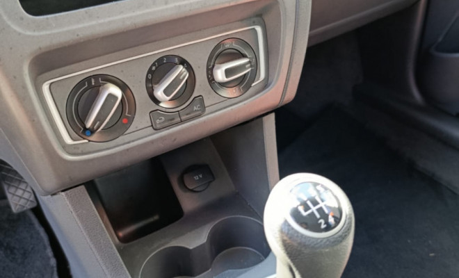 VW - VolksWagen Fox 1.0 Mi Total Flex 8V 5p 2014 Flex-12