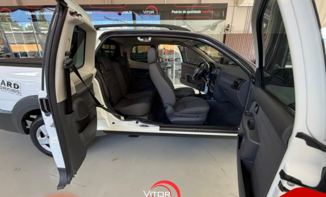 Fiat Strada Working Celeb.1.4 Fire Flex 8V CD 2014 Flex-4