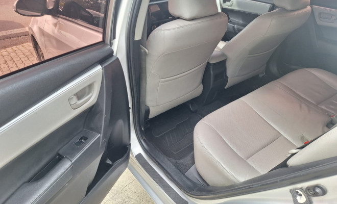 Toyota Corolla GLi 1.8 Flex 16V  Aut. 2017 Gasolina-9