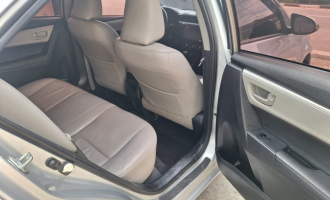 Toyota Corolla GLi 1.8 Flex 16V  Aut. 2017 Gasolina-11