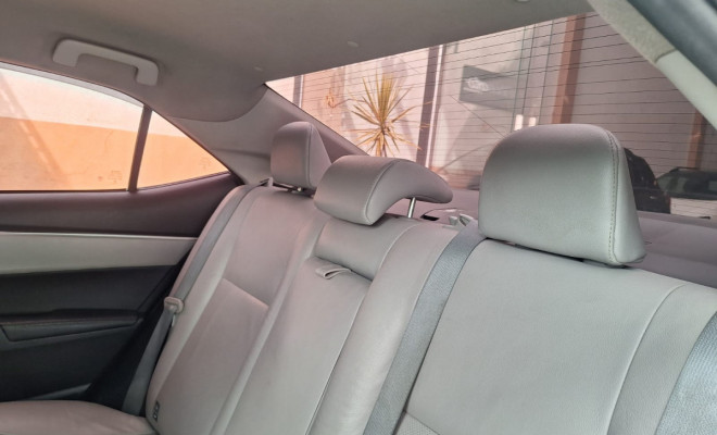 Toyota Corolla GLi 1.8 Flex 16V  Aut. 2017 Gasolina-12
