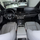 Audi Q5 S-Line Black 2.0 TFSI Quat. S-Tronic 2022 Híbrido-2