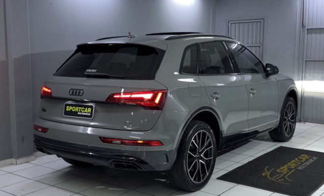 Audi Q5 S-Line Black 2.0 TFSI Quat. S-Tronic 2022 Híbrido-11