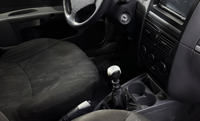 Fiat Siena HLX 1.8 mpi Flex 8V 4p 2009 Flex-4