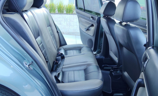 VW - VolksWagen Golf Sportline 1.6 Mi Total Flex 8V 4p 2009 Flex-12