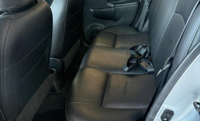 Nissan MARCH SV 1.6 16V Flex Fuel 2015 Flex-5