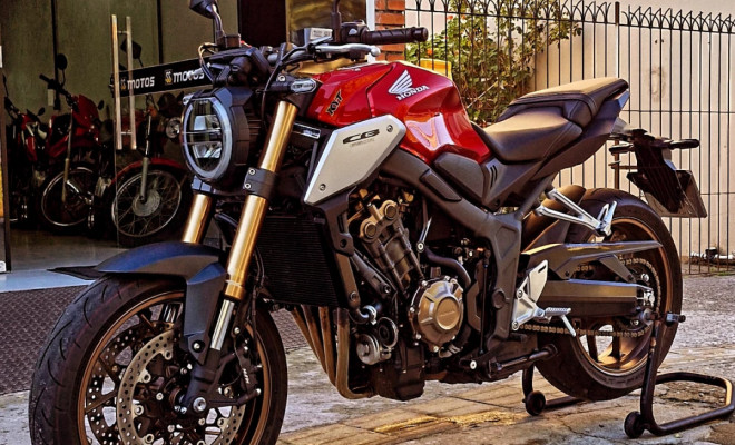 HONDA CB 650R 2023 Gasolina