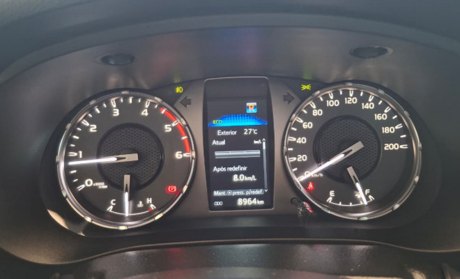 Toyota Hilux CD SRX 4x4 2.8 TDI 16V Diesel Aut. 2025 Diesel-8