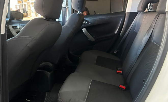 Peugeot 208 Allure 1.5 Flex 8V 5P - foto 8