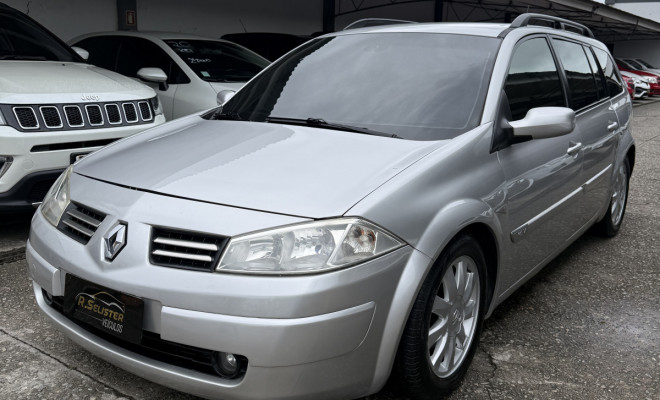 Megane Grand Tour Dynam. 1.6 16V 2012 (REBAIXADO)-1