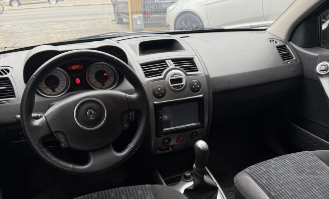 Megane Grand Tour Dynam. 1.6 16V 2012 (REBAIXADO)-6