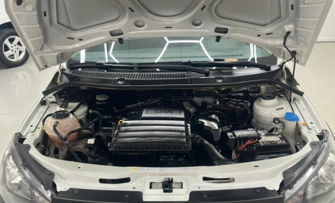 VW - VolksWagen Saveiro Robust 1.6 Total Flex 8V CD 2023 Flex-8