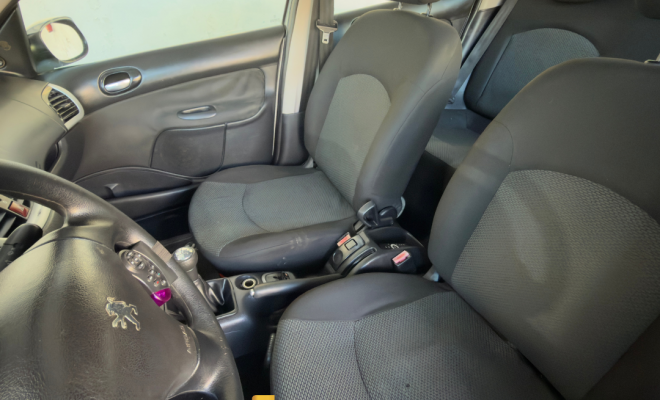 Peugeot 207 Sedan Passion XR 1.4 Flex 8V 4p 2012 Flex-4