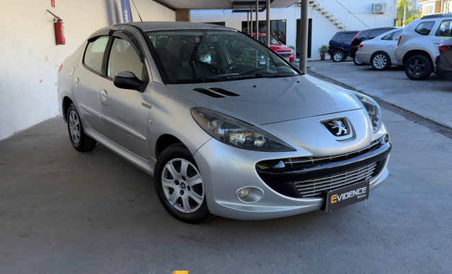 Peugeot 207 Sedan Passion XR 1.4 Flex 8V 4p 2012 Flex