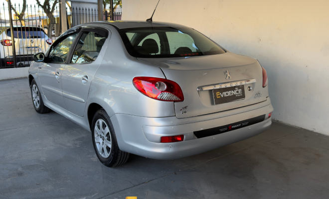 Peugeot 207 Sedan Passion XR 1.4 Flex 8V 4p 2012 Flex-1