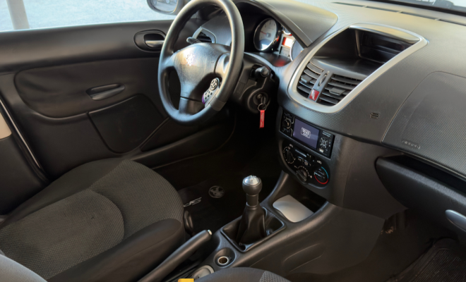 Peugeot 207 Sedan Passion XR 1.4 Flex 8V 4p 2012 Flex-0