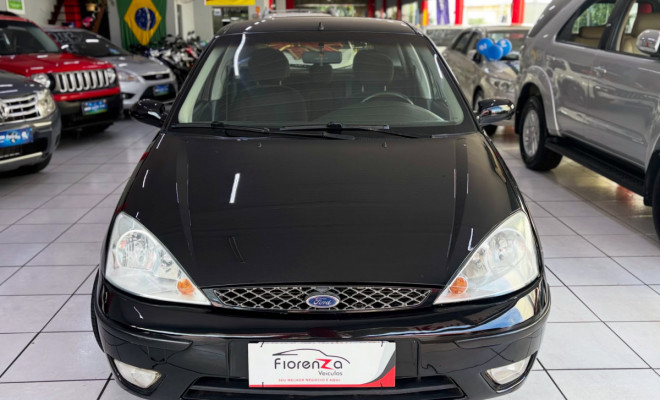 Ford Focus Ghia 2.0 Aut 2005-0