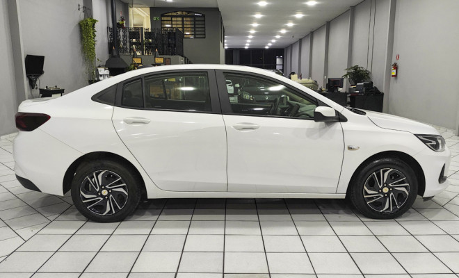 Onix Sedan Plus LT 1.0 12V Mec. 2025-6