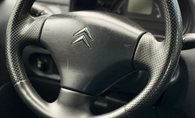 Citroën C3 GLX 1.4/ GLX Sonora 1.4 Flex 8V 5p 2011 Flex-5