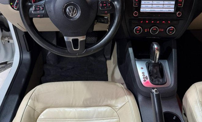 VW - VolksWagen JETTA Highline 2.0 TSI 16V 4p Tiptronic 2014 Gasolina-7