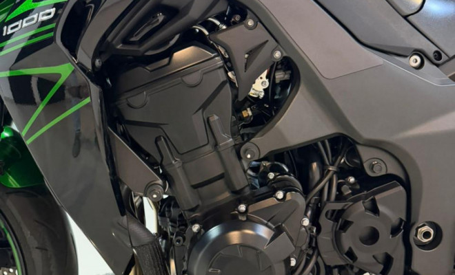 KAWASAKI Z 1000 2022 Gasolina-8