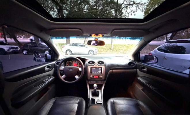 Ford Focus Ghia/ XR 2.0 /Ghia 2.0 16V Flex 5p 2009 Flex-5