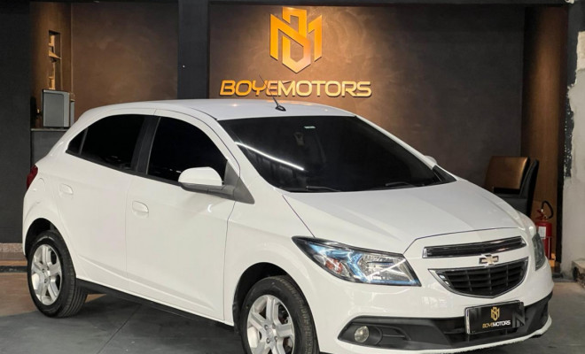 GM - Chevrolet ONIX HATCH LT 1.0 8V FlexPower 5p Mec. 2013 Flex