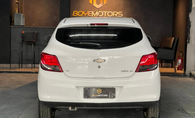 GM - Chevrolet ONIX HATCH LT 1.0 8V FlexPower 5p Mec. 2013 Flex-0