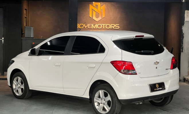 GM - Chevrolet ONIX HATCH LT 1.0 8V FlexPower 5p Mec. 2013 Flex-1