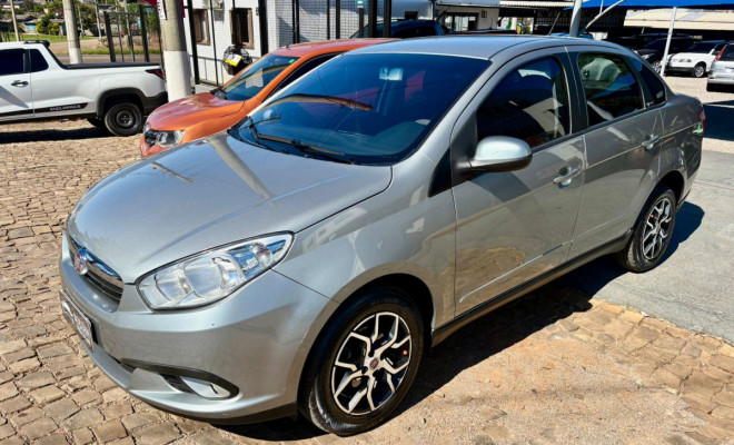 Fiat Grand Siena ATTRAC. 1.4 EVO F.Flex 8V 2015 Flex