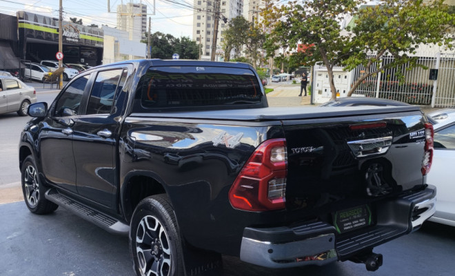 Toyota Hilux CD SRX 4x4 2.8 TDI 16V Diesel Aut. 2021 Diesel-2