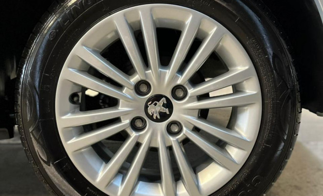 Peugeot 208 Allure 1.2 Flex 12V 5p Mec. 2018 Flex-15