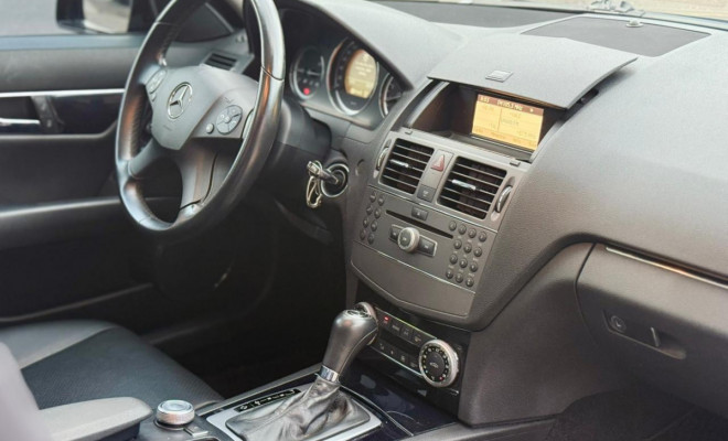 Mercedes-Benz C-200 Kompressor Avant.1.8 16V Aut 2010 Gasolina-10