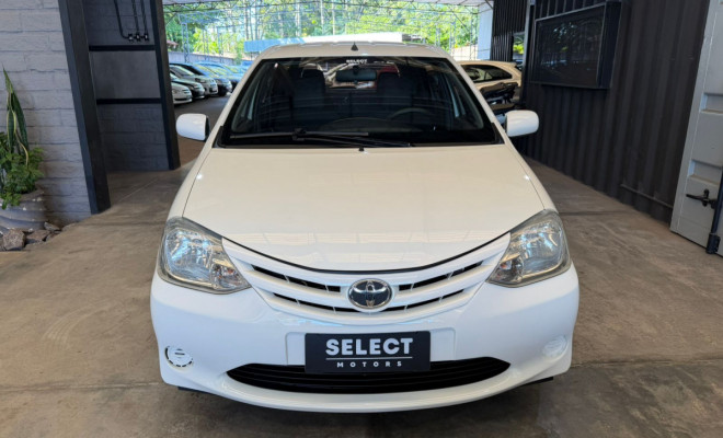 Toyota ETIOS XS  1.3 Flex 16V 5p Mec. 2013 Flex-1