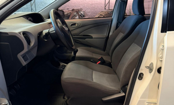 Toyota ETIOS XS  1.3 Flex 16V 5p Mec. 2013 Flex-7