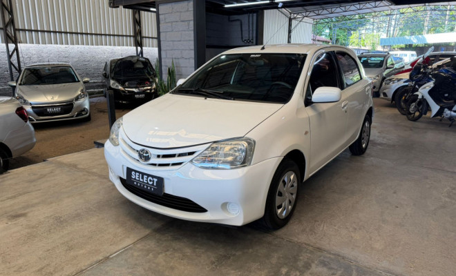 Toyota ETIOS XS  1.3 Flex 16V 5p Mec. 2013 Flex
