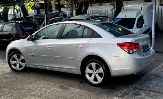 GM - Chevrolet CRUZE LT 1.8 16V FlexPower 4p Mec. 2013 Flex-3