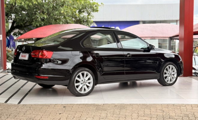 VW - VolksWagen JETTA Comfortline 2.0 T.Flex 8V 4p Tipt. 2013 Flex-2