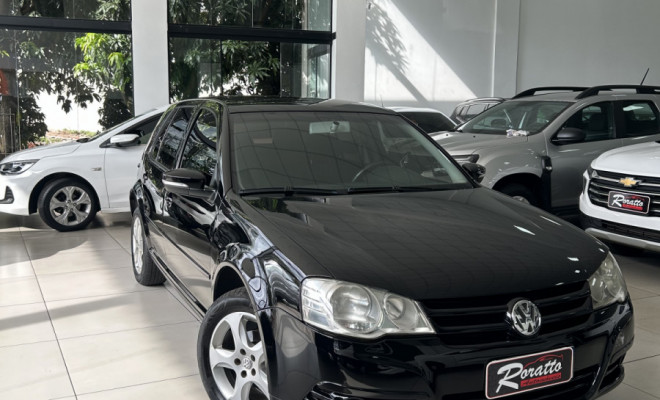 VW - VolksWagen Golf 1.6 Mi Total Flex 8V 4p 2012 Flex-0