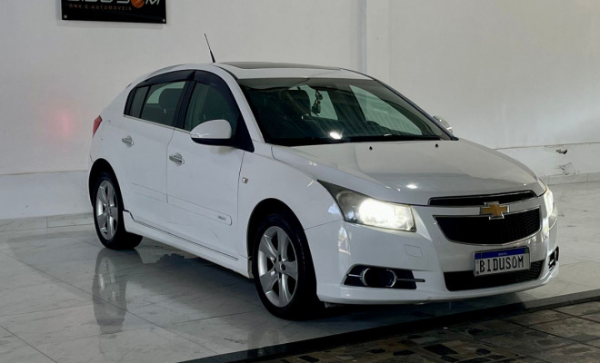 GM - Chevrolet CRUZE HB Sport LTZ 1.8 16V FlexP. 5p Aut 2014 Flex