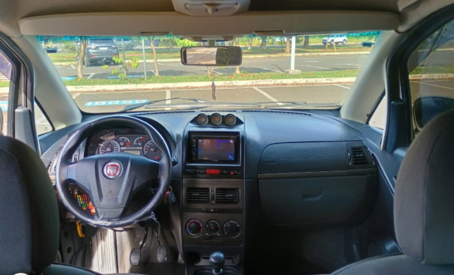 Fiat Idea Advent./ Adv.LOCKER 1.8 mpi Flex 5p 2011 Flex-5