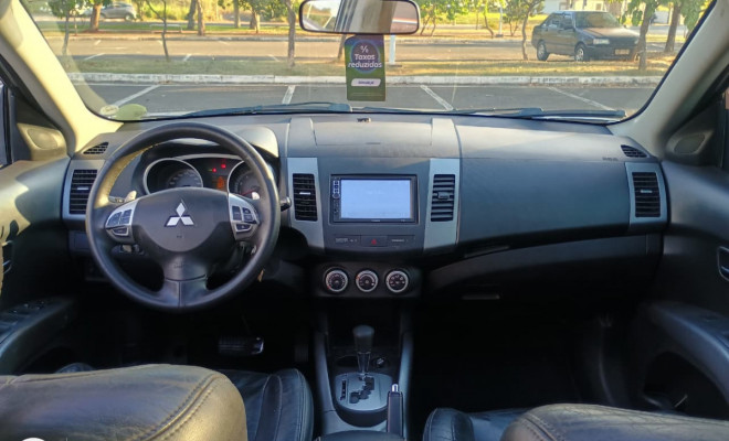 Mitsubishi OUTLANDER 3.0/ GT 3.0 V6 Aut. 2009 Gasolina-6