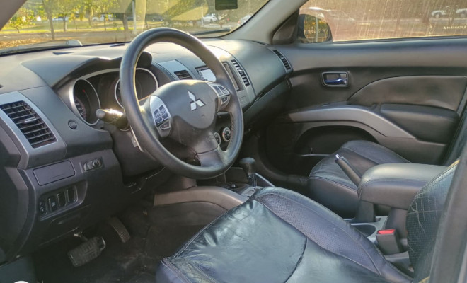 Mitsubishi OUTLANDER 3.0/ GT 3.0 V6 Aut. 2009 Gasolina-4