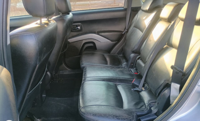 Mitsubishi OUTLANDER 3.0/ GT 3.0 V6 Aut. 2009 Gasolina-5
