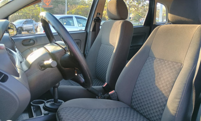 Ford Fiesta Personnalité 1.0 8V 66cv 5p 2007 Flex-4